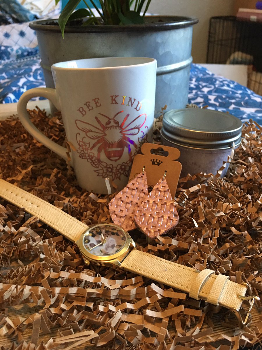 DustyJewelry's tweet photo. Be sure to pick up one of my new sugar scrubs and gift sets!
https://t.co/UHcNNDRzr0

New gift sets coming soon! #etsy #shopsmall #SupportSmallBusinesses #handmade #sugarscrubs https://t.co/TAvbcxt3hb