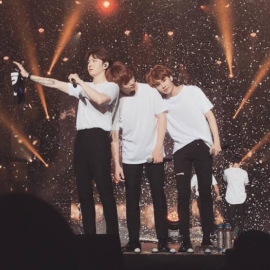 Yookcartoon's tweet photo. 🙈🙉🙊

 #비투비 #육성재  #이창섭 #정일훈 https://t.co/Ovk0FZvCwP