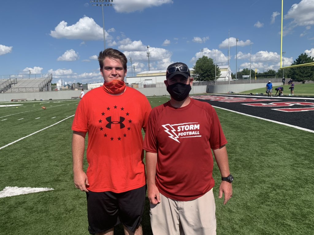MattGrout72's tweet photo. Had a great day at @SNUFootball, love hearing about all of the great things going on there. Thanks to all the coaches who put in this great camp. Thanks @CoachNABrown for having me out. @SixZeroScout @CVFootballCoach https://t.co/lRQ3fquvYL