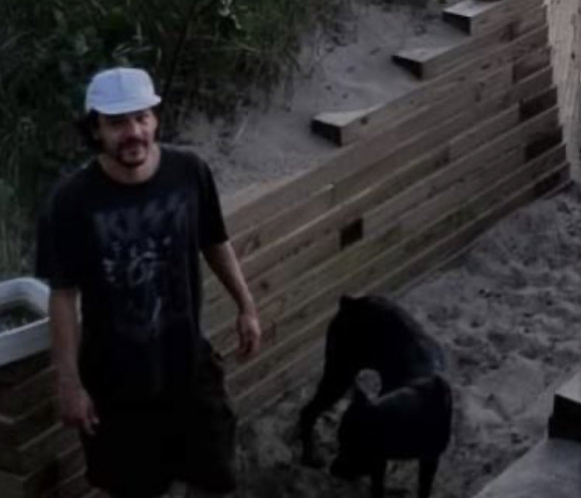 KendallRaeOnYT's tweet photo. ‼️MISSING PLEASE SHARE‼️
Tommy Sexton was last seen on 7/20 around 6:30pm. It’s believed he might have a head injury and is confused/lost. He talked to his aunt at 6pm that day- said he was taking his dog Beau to their boathouse. At around 7pm someone found the dog alone... https://t.co/AhzMxUbg7V