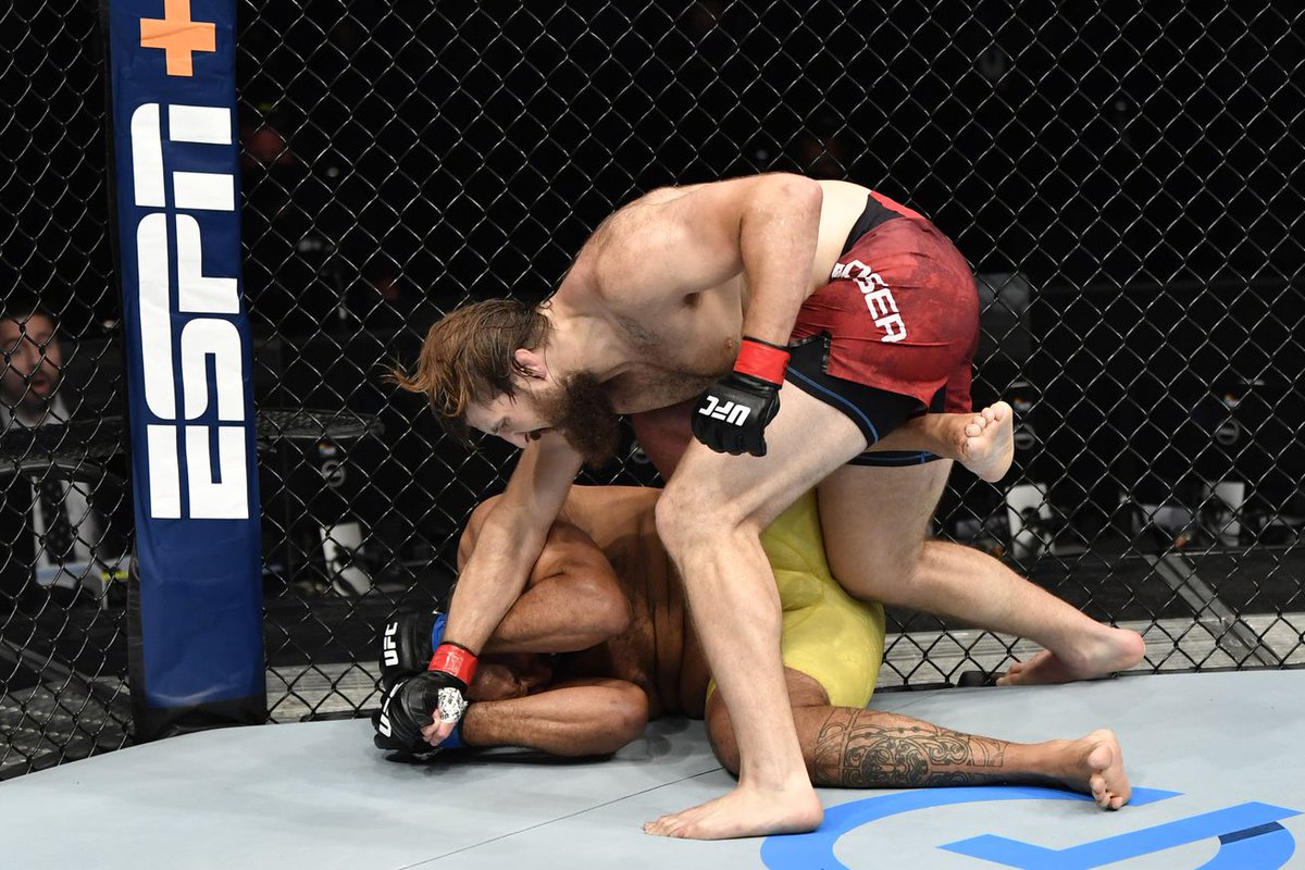 rpoliesportiva's tweet photo. UFC Fight Island 3: Raphael Bebezão é nocauteado por Tanner Boser com soco raro
.
Foto: Zuffa/LLC
.
#FightIslandUFC #JesseRonson #MikeGrundy #MMA #MovsarEvloev #NicolasDalby #RaphaelPessoa #TannerBoser #UFC #UFCFightIsland #UFCFightNight174 https://t.co/SJDclGv6Jt https://t.co/HbcKfmmqsE