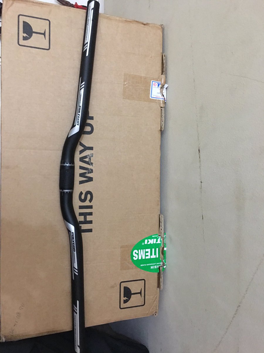 fixedbar15's tweet photo. Wts risebar polygon 630mm kondisi 9,5/10 mulus uncut/ blm dipotong non os price 100rb nego minat? 081291431972 COD jakbar via tokped bisa #fnfjb https://t.co/LSDWXQgMrs