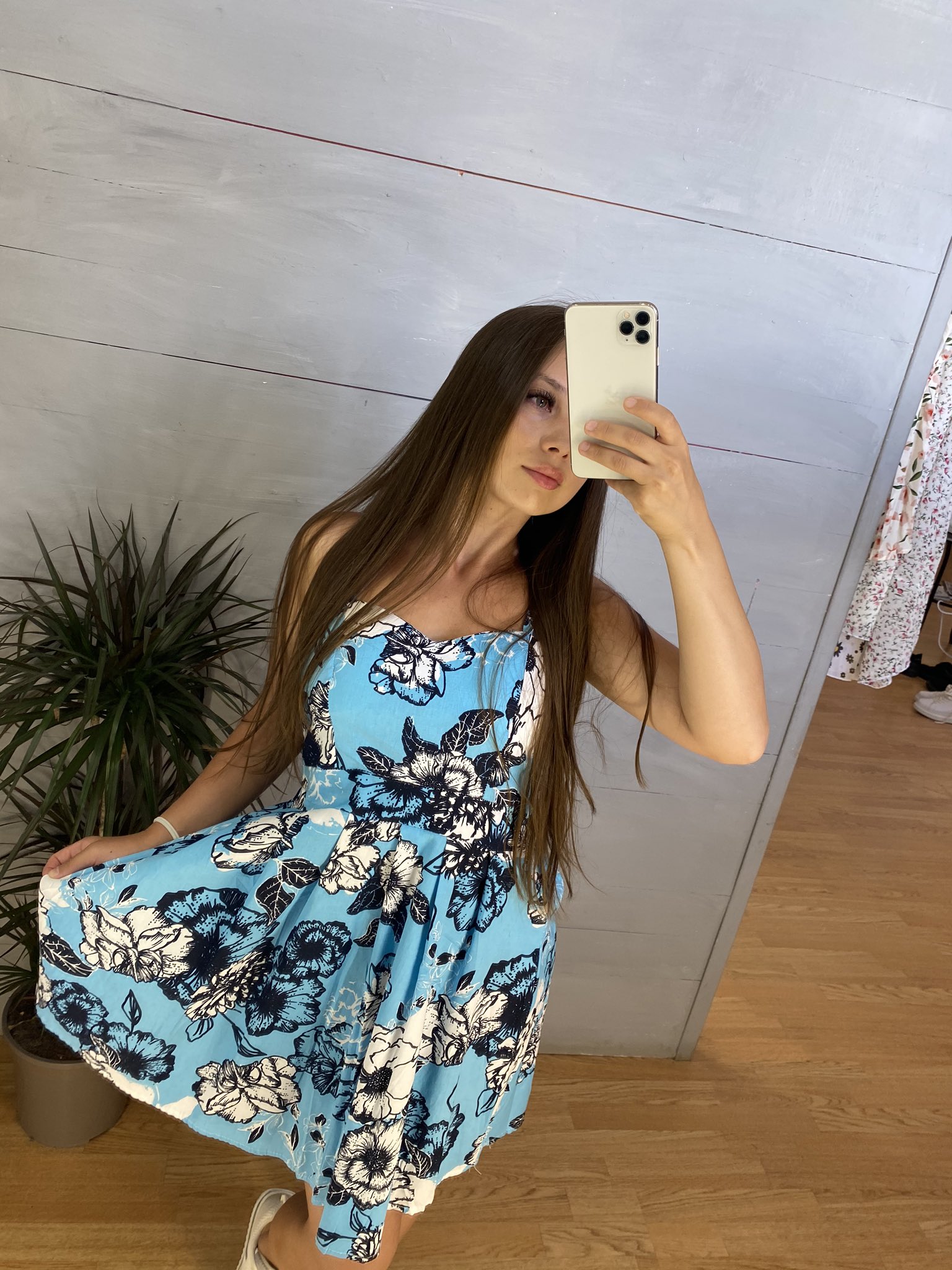 Saldyrkina Oksana on Twitter "🥰I love the cute dress https//t.co