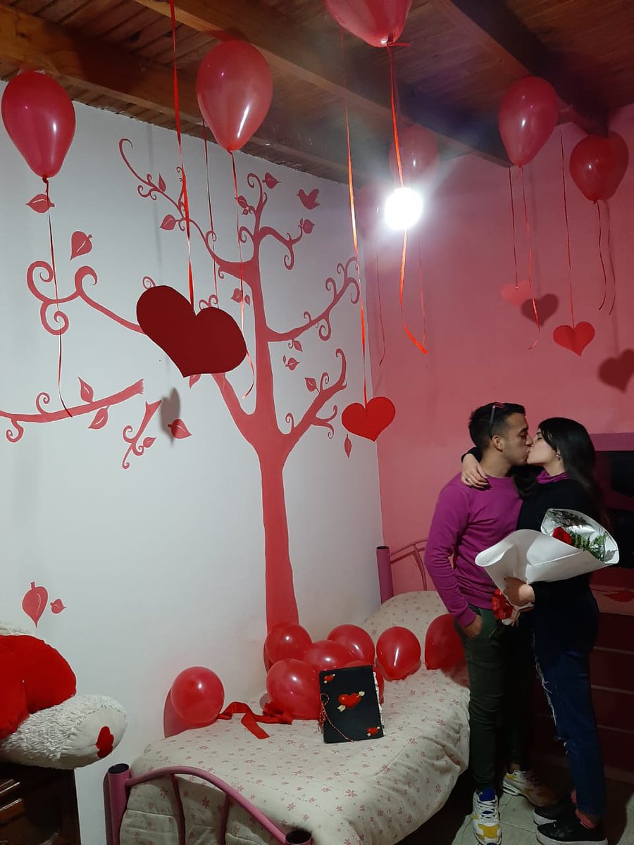 karenpanelo's tweet photo. Hoy 25 de julio, me pidió que fuera su novia de esta hermosa manera! Lo que siempre soñé llegó a mi vida de la mejor forma 💖😍 https://t.co/tTjeZSligw