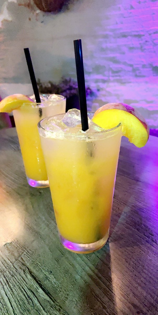 marialena_123's tweet photo. Peach crushes for the win 🍑 https://t.co/Joy1fUeEFQ