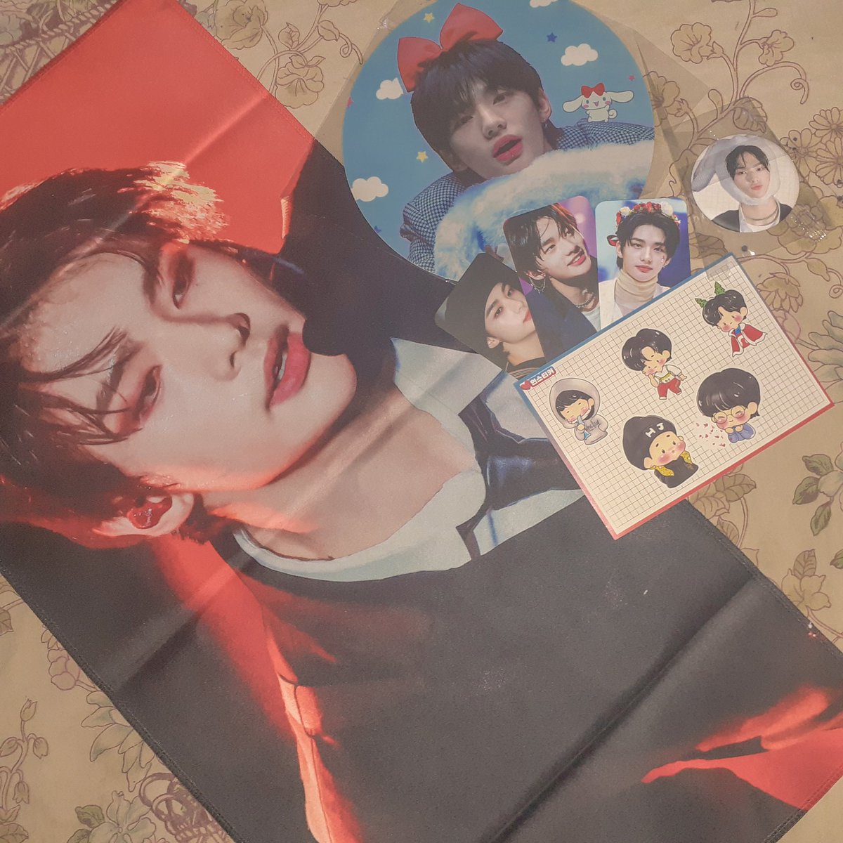 suncheonini's tweet photo. I'm never regret for buying this super beautiful slogan from @primis_hhj 😍😍😍😍😍😍❣❣❣

And also thank you so much for handling this GO🥰 @daedaneyo https://t.co/0EaAZ2tJWe