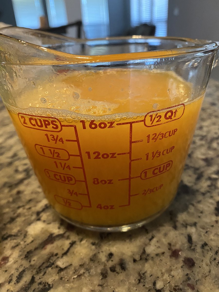 kaburch1981's tweet image. I had a lot of extra oranges and made juice. There are 24 orange 1/2s in the bag. I was able to fill this measuring cup 2 1/2 times. About how much juice came from each whole orange? #relevantmath @BrookeMorphew17 @ProsperISD