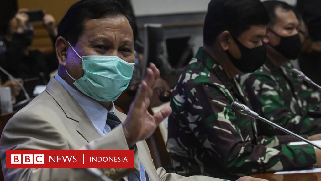 BBCIndonesia's tweet photo. [Terpopuler] BPK menemukan puluhan miliar dana APBN mengalir ke rekening pribadi pejabat di beberapa kementerian. 

Nilai transfer terbesar tercatat di Kementerian Pertahanan. Kemenhan menjelaskan, rekening pribadi dipakai untuk mempercepat pencairan dana. https://t.co/eW5yUIkgIB https://t.co/Erp7BjFDKi