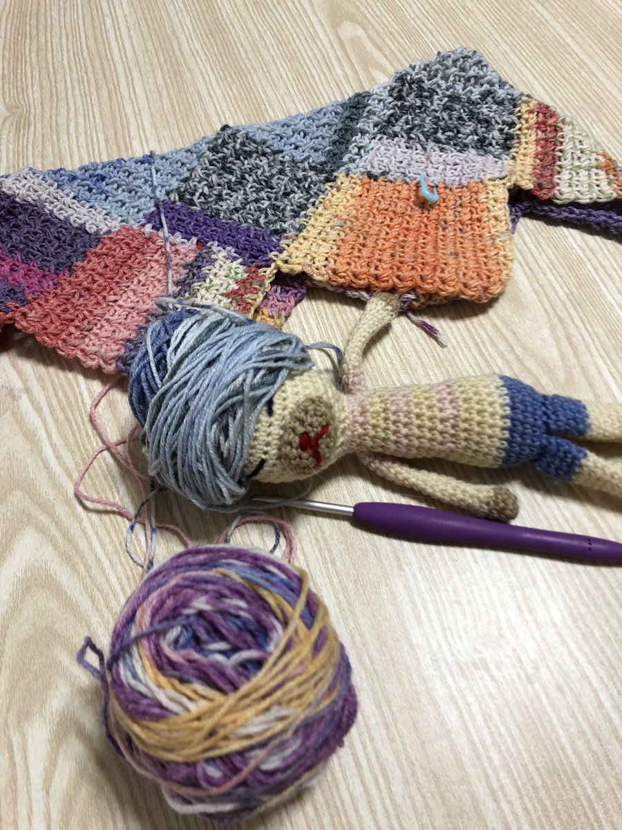 crochet_2525's tweet photo. オパール コットン
端数まきまき 合計190gあった
なんかちょい足したら
大好きなupako さんのスカート編めるねー 多分7枚目 編みまっす😎
#upako さん
#夏編みKCAL https://t.co/xmtCNche1P