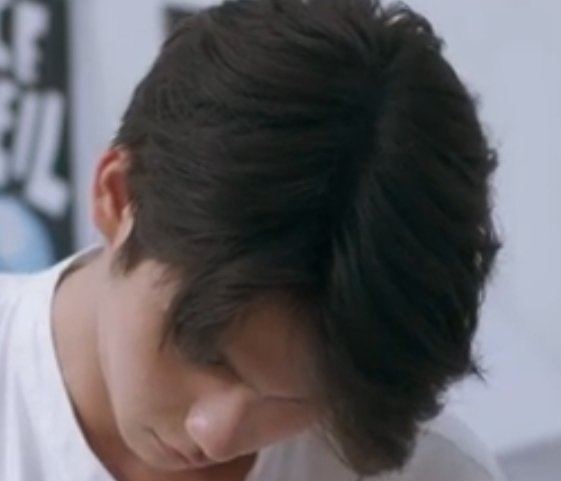 vangpun's tweet photo. เอาอีกแล้ว!!! มองไม่ออกอีกแล้วใครเป็นใคร??? เหมือนกันขึ้นทุกวัน แฝดกันป้ะเนี่ย หรือว่าแฟนกัน 🤭💌💖🌸🤣
#ไบร์ทวิน 
#bbrightvc #winmetawin https://t.co/FMan66n1BI
