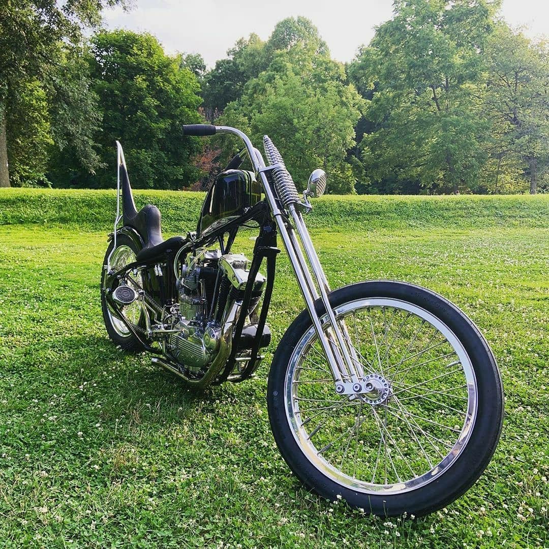 chopcult's tweet photo. From @rasmotodetroit -"Test ride complete!  Need to shorten the kickstand after the front end settled, make a backer for the license plate, fix the oil seeping from the push rod tube and give it a final fluff n buff.  It rides like it looks!" @Born_Free_Show #bf12 https://t.co/yxGjEYPaxL