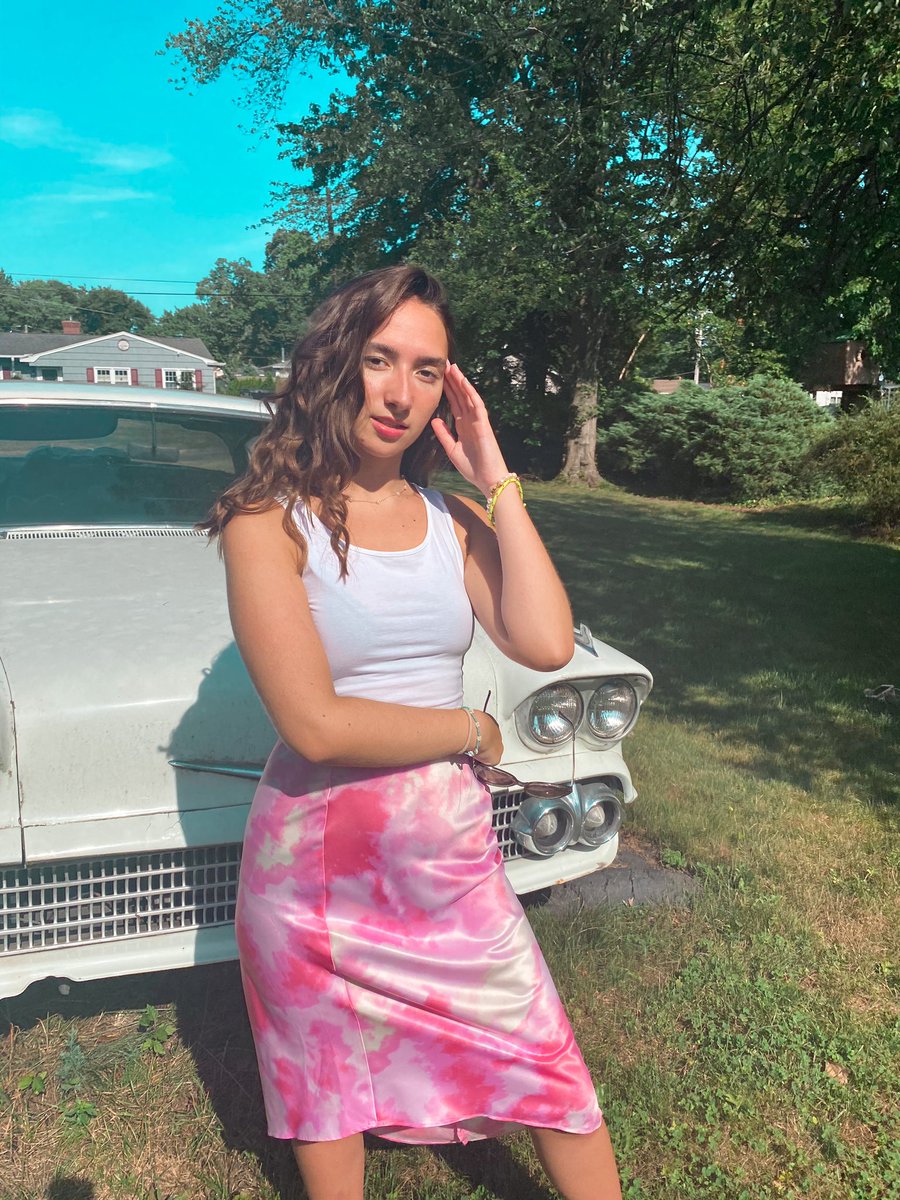 beautifulherron's tweet photo. 💗✨i’ve struggle with body confidence and honestly you just have to slay everyday and remember the queen you truly are. we are all beautiful no matter what. #MyBodyIsBeautiful https://t.co/s0Z5QuSGvp