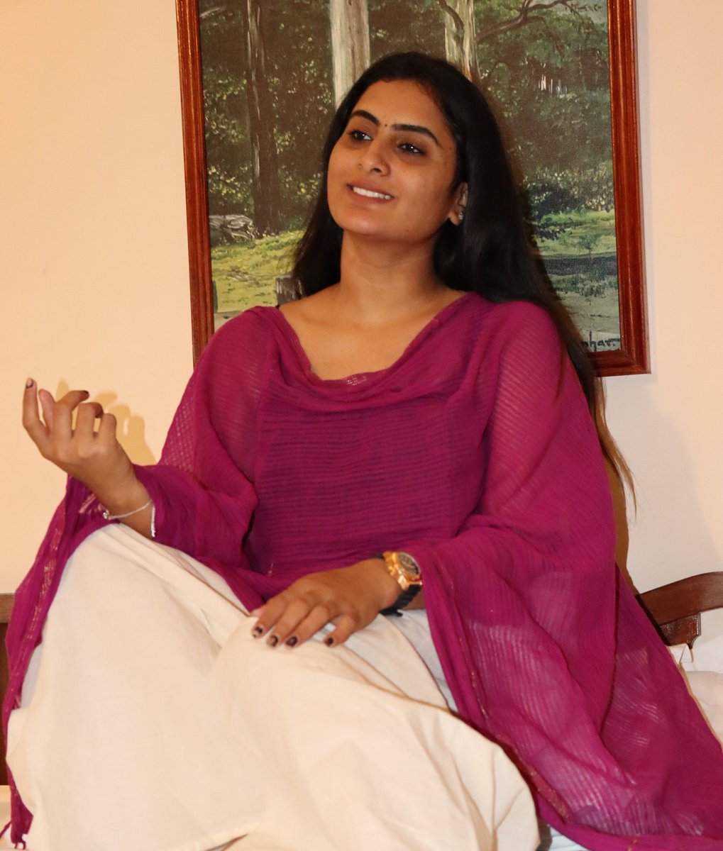 ZeelJoshii's tweet photo. Without Makeup 😂😂 
मैं चाहती हूं कि मेरे friends-Fans मुझे without  Makeup ही पहचाने और चाहे!🤗🤗 #GoodMorning #Google #without #makeup #MedTwitter https://t.co/hCWFE8G0L6