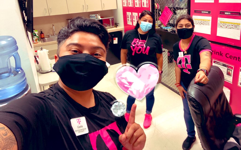 AngelGomez143's tweet photo. Amazing visit with RSM Sherri @MagentaDama & RAM Carla. We had great leadership dialogue & excitement for Day 1! #TheForceofILNORTH #Letsgo @richgarwood @RJGomezIII @SamuelStewart22 https://t.co/gQ2bQGRvnh
