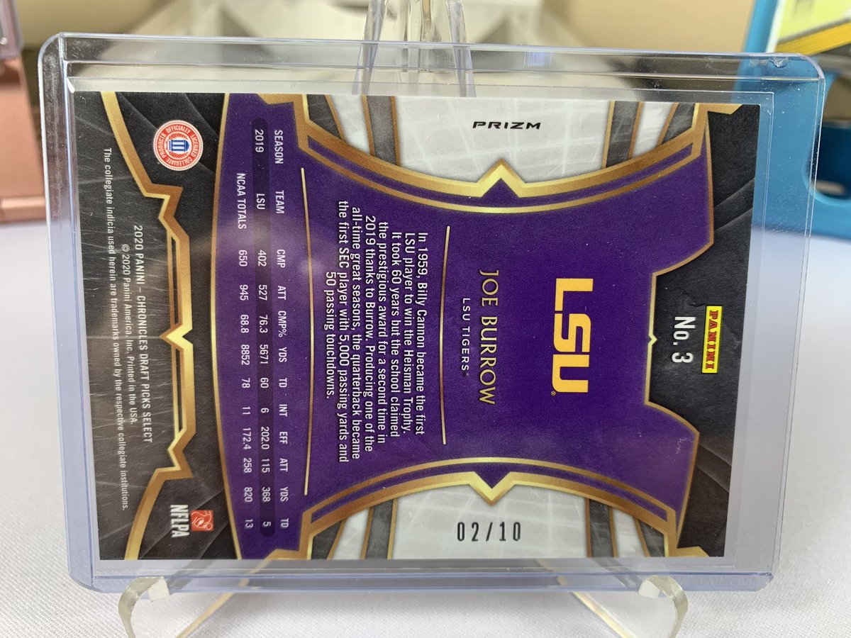 RipReadySports's tweet photo. HOLY MOLY, WHAT A BOX! We hit ANOTHER SSP #JoeBurrow (this one #’d 2/10 😬) + an absolutely UNREAL RPA of #TuaTagovailoa (#’d 1/4 🤯)!  A truly amazing break of @PaniniAmerica Chronicles Draft Picks. #Panini #Football #WhoDoYouCollect #RipReady 🌊🌊🌊 https://t.co/AIdGWigOX2