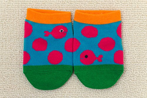 絵本ナビ 絵本ナビ限定 五味太郎さんの傑作絵本 きんぎょがにげた が靴下3足セットになりました 両足をそろえると一つの絵に 大人サイズもあるので親子でお揃いもできますよ 絵本ナビショッピング きんぎょがにげた T Co Fwnlyvzddt