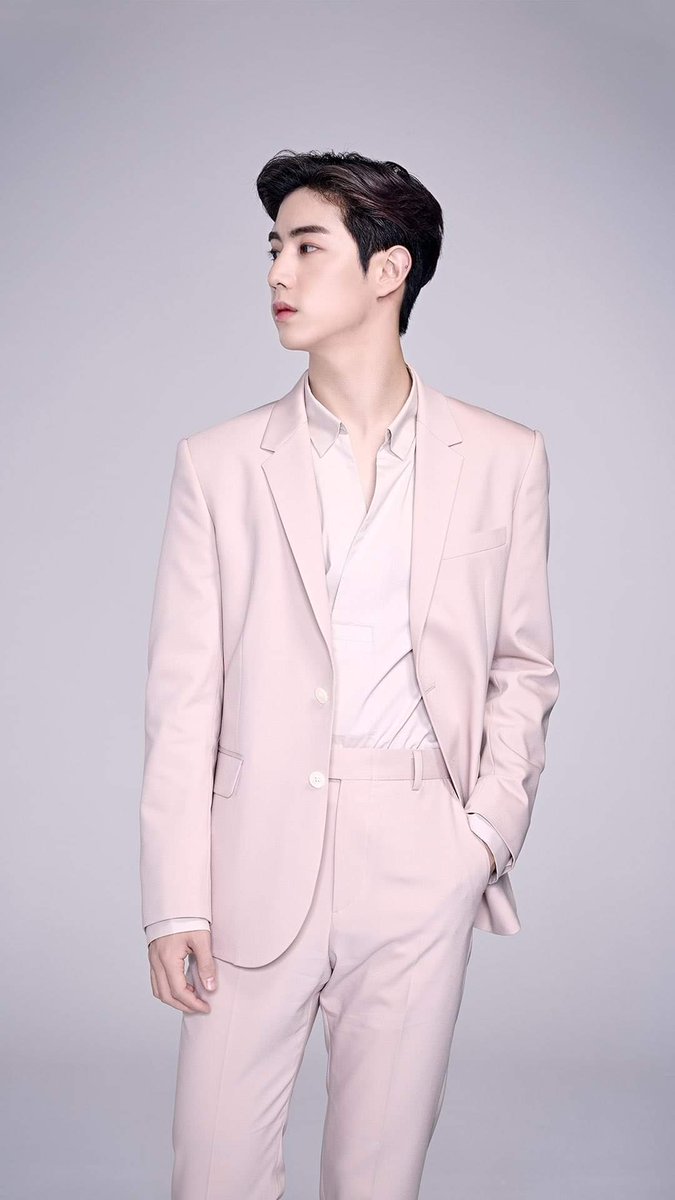 mtuan93forever's tweet photo. @mtuan93 หล่อมากกกกกกกก #chatwithmark​ #GOT7 @GOT7Official​ #MarkTuan https://t.co/kBs1a1sVvA
