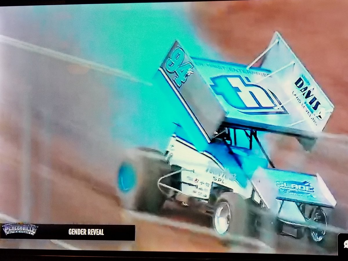 Mickeylover77's tweet photo. A little fuzzy but damn, that was one of the best gender reveals I've ever seen!  My hubby agrees!  15th Annual Mark Forni Classic  @KyleHirstRacing #PlacervilleSpeedway https://t.co/4TEe9DVnjU