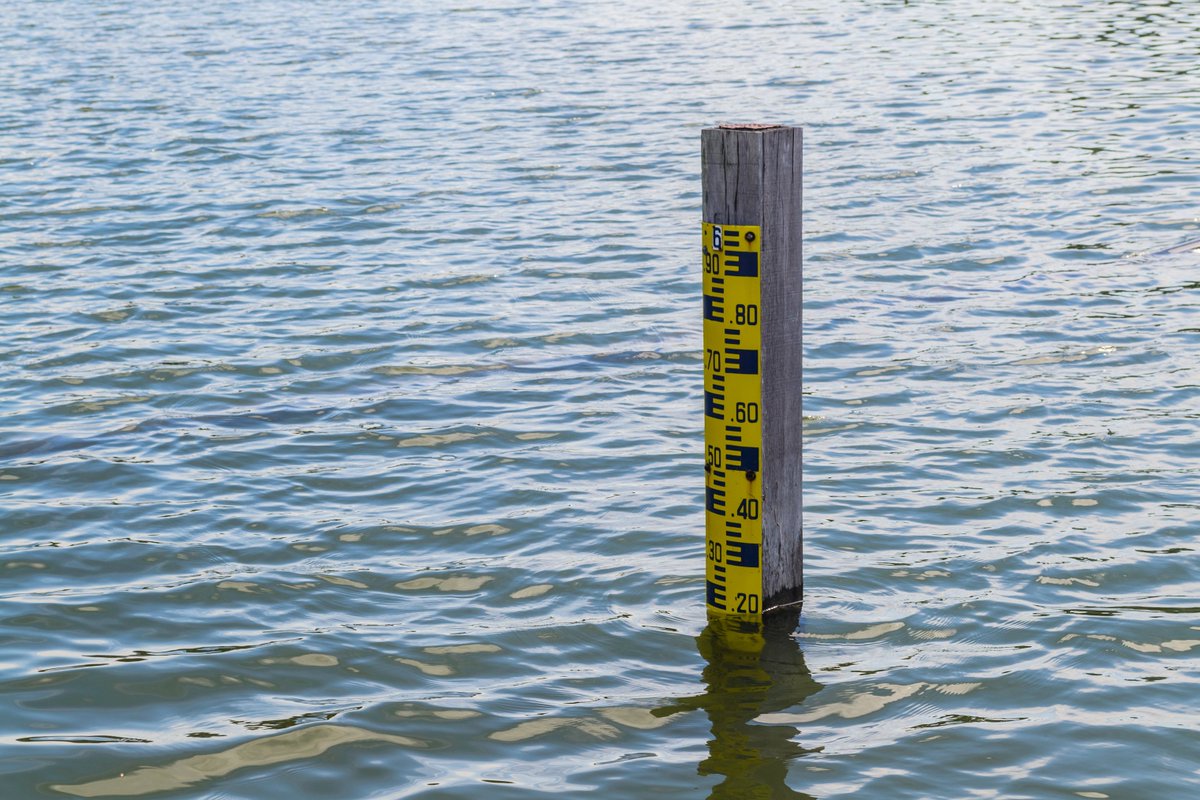 Подъем уровня воды продолжится в ближайшие сутки на реке Чара у села Чара Забайкальского края, - сообщают в МЧС: 
zabrab75.ru/news/obshhestv…