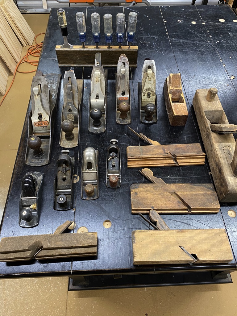 vAVF925's tweet photo. The one box in the attic your Dad left for you but you never got around to checking it out - holy crap!!! #woodworking #attictreasure #epicfind #handtools https://t.co/R0Y6z42CIY