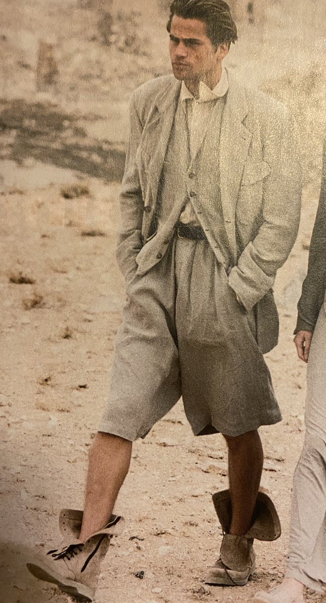 awealthofcs's tweet photo. I love GQ

You could either have:

(a) enough $$$ for a down pmt on a home

or

(b) this monstrosity of an outfit w/boots that look like the dinosaur in Jurassic Park that kills Newman https://t.co/72x2ZtmAuJ