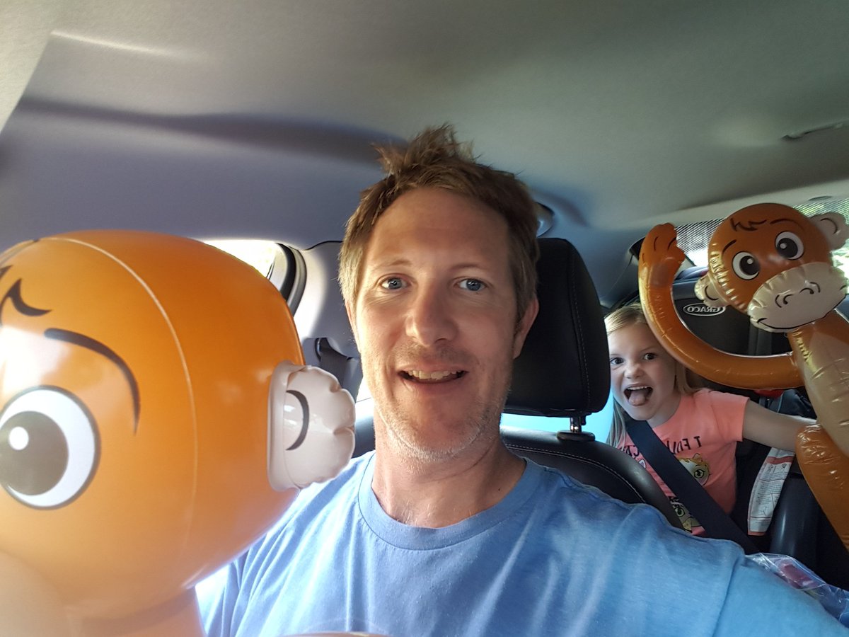 JonesWard2's tweet photo. Today was the last Burlington Dads birthday convoy.starting with my daughter's birthday with @MariannMeedWard a couple week event that turned into a 4 month every Saturday amazing bonding experience #bdstrong will miss the smiling faces androcking like a hurricane with mycopilot https://t.co/BaXgW0qttX