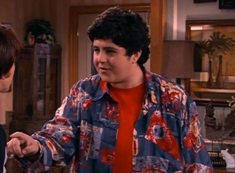 Te acabas de encontrar a josh con su camisa de la suerte rt para salvar los exámenes