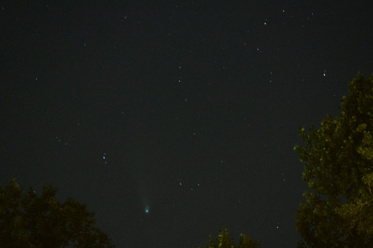 WM_MikeMurphy's tweet photo. My last photos of #cometNEOWISE #NeowiseComet for at least 7,000 years https://t.co/QXFQhCYIzM