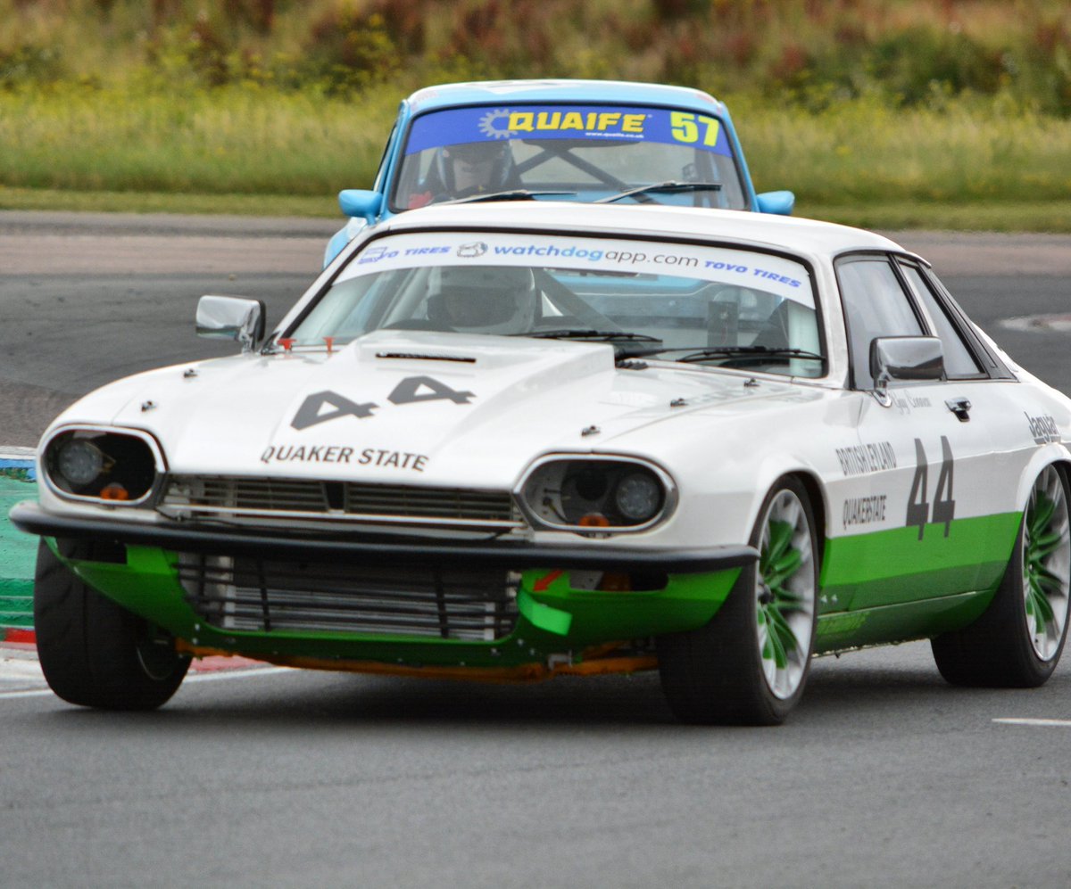 RacingJec's tweet photo. Great to see a new car in the #jaguarenthusiastclub #toyotires #watchdogapp.com #saloon and #gt #championship with this wonderful V12 XJS tribute to Bob Tulis Quaker State cars by our own Guy Connew. A promising debt… https://t.co/Fc68ptjTuV https://t.co/HAJrvv9iO7