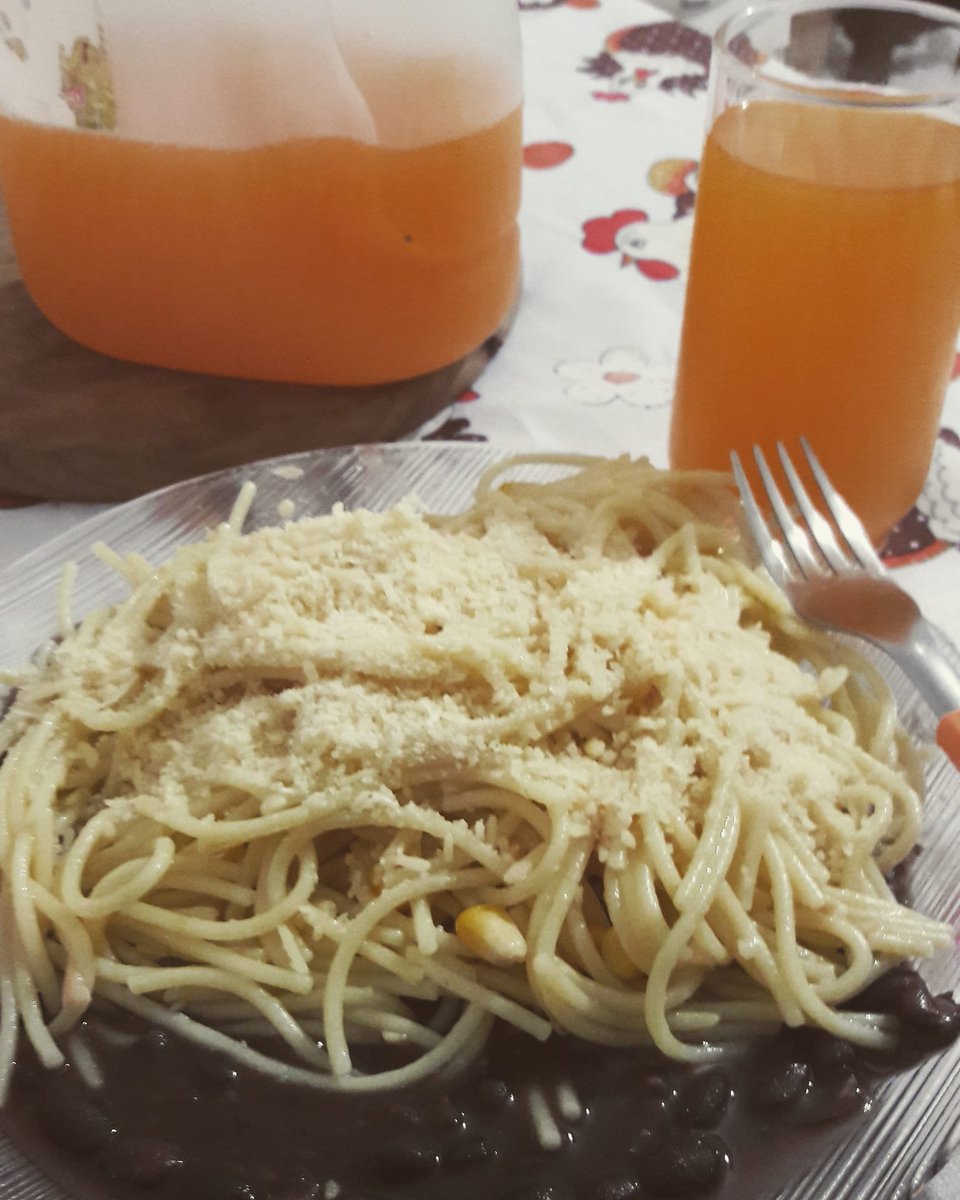 leosantorres's tweet photo. Quando bate aquela "larica da madrugada", a gente se vira como pode na cozinha.
😍😍😍😍😍😍😍😍😍😍😍😍😍
#LaricaDaMadrugada #Solteirice
#MeuCanto #MinhaNadaMoleVida #MinhaVidinhaSimples🏡 #MeuMundinho
#MeuMundoSan https://t.co/dv9qRvlHOI