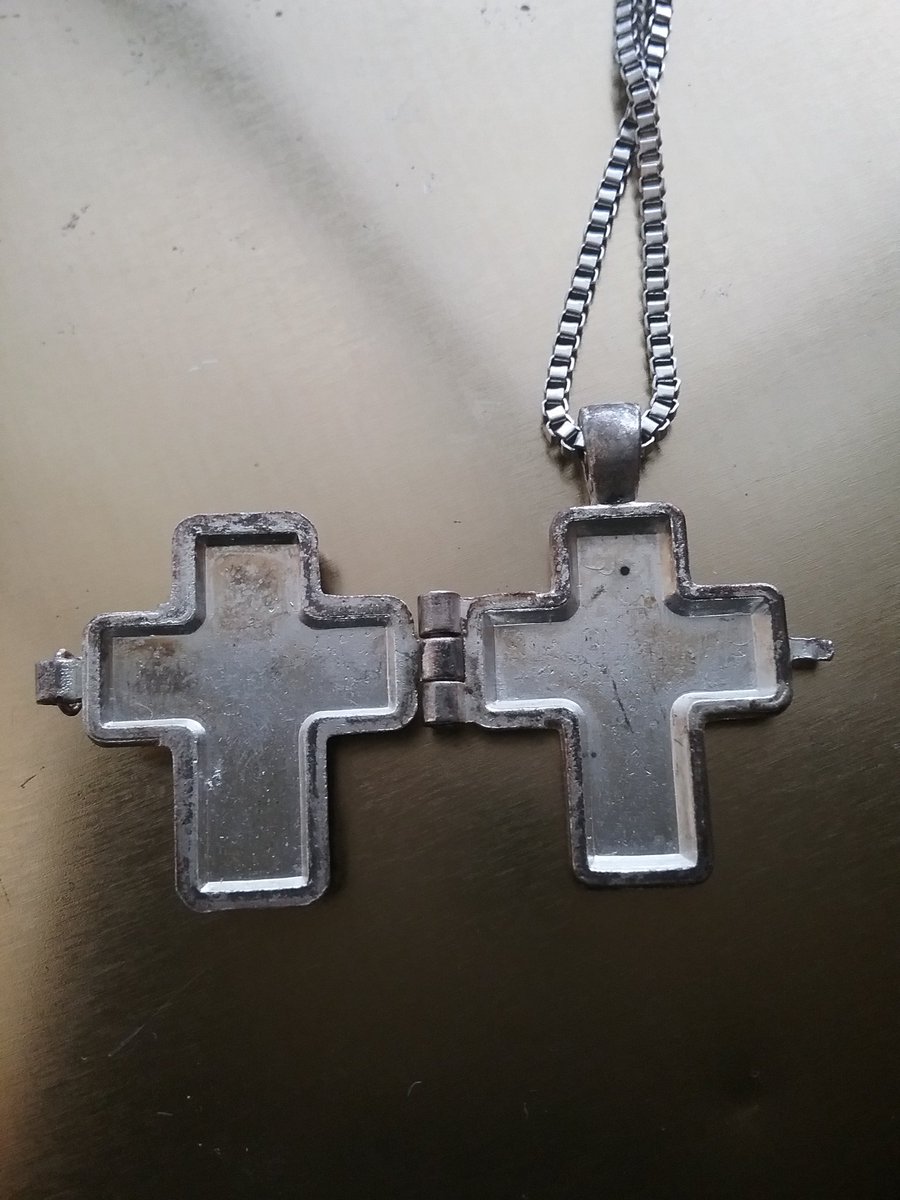 LSjewlery's tweet photo. @made444u Hello, We are a small business! We are currently selling old jewelry but soon will sell homemade jewelry! Check out our page, Thank you! https://t.co/mZXJSCgn5r