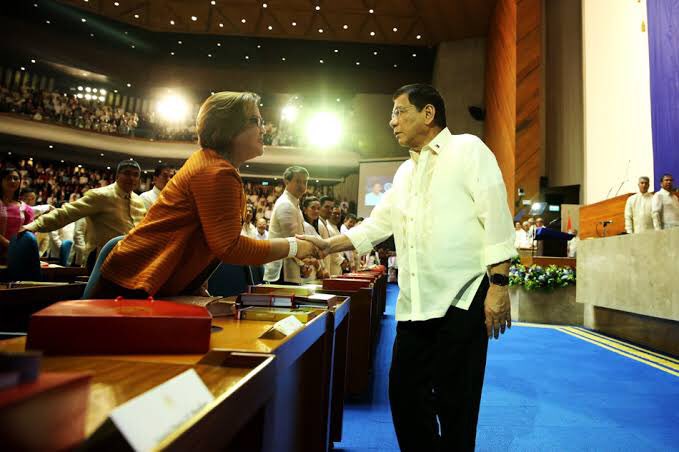 rockedradio's tweet photo. the President gives the Legislative Branch his agenda for the coming year, so the lawmakers know the general direction and plan for the coming legislative year. 

Pic: from SONA 2016, Duterte's first SONA as Head of State. 🇵🇭 https://t.co/SThX91AStN