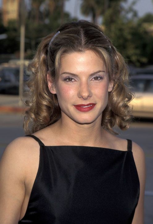  Sandra Bullock fetus (uma thread que pode trazer a paz mundial) 
HAPPY BIRTHDAY PATROA 