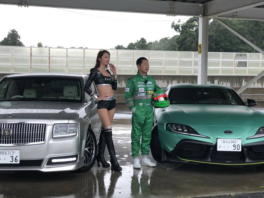 近藤みやび 告知 7月27日発売のcarトップにちょこっと載せていただいてます 土屋さんとまた一緒に仕事できて嬉しかった チェックしてね T Co Qlbyyvimke Twitter