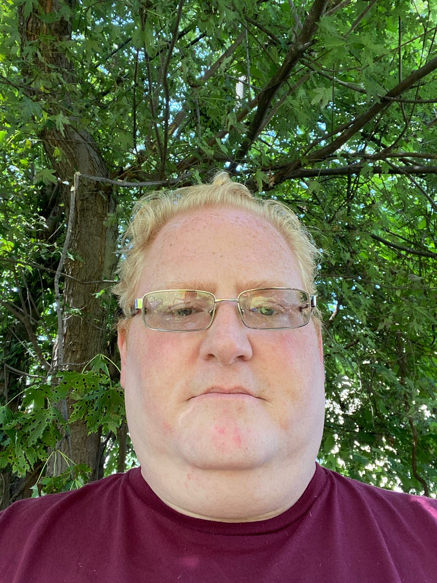 jughead80's tweet photo. One of my best friends is just freshly shaved after at least a decade. https://t.co/ePHvwyHZGP