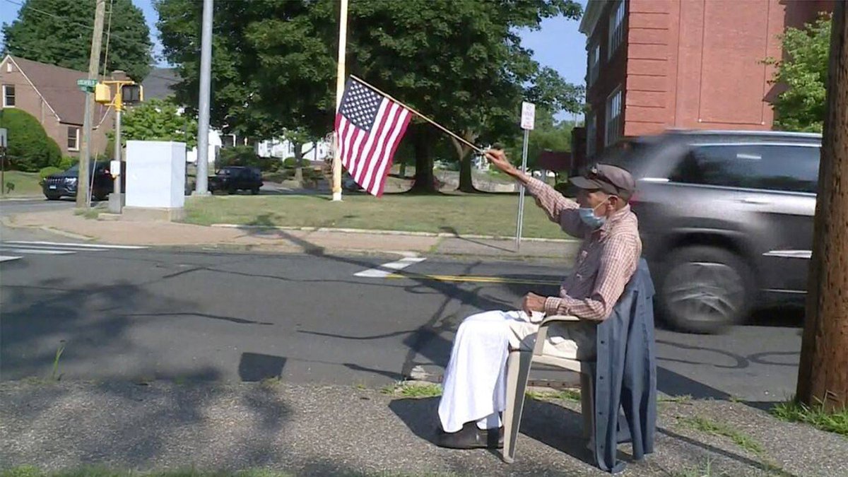 StorageDP's tweet photo. Here's a great story of a wonderful #Patriot! He fought for our country in #WWII and now, battling #cancer, greets strangers on the sidewalk with a #flag and a #smile.

https://t.co/uMoNmshuSL

#Vet #USAFlag #Hero #Patriotic #Patriotism #Veteran #Navy #NeverSurrender #Seniors https://t.co/uSqr0EAHtH
