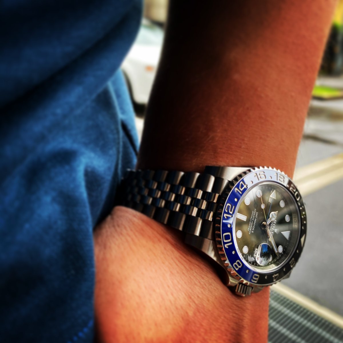 Watch_Bear_'s tweet photo. いつもと違う角度で。
#rolex #ロレックス #gmtマスター2 #バットマン #gmt https://t.co/xkNgDlFE8r