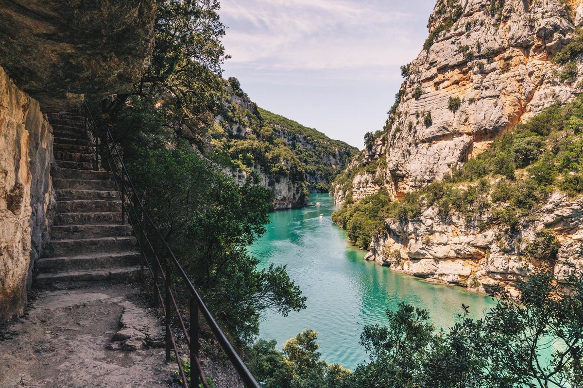 🇫🇷 | Provence Verte &amp; Verdon 
→ ouramericandream.fr/weekend-proven…

Retour sur ce magnifique séjour en <a href="/Provence_Verte/">Provence Verte & Verdon Tourisme</a> ! 😃
✅ Petits villages typiques de Cotignac, Barjols, Pontevès
✅ Paysages verdoyants du Vallon des Carmes, du Petit Bessillon, du Vallon Sourn
✅ Basses Gorges du Verdon