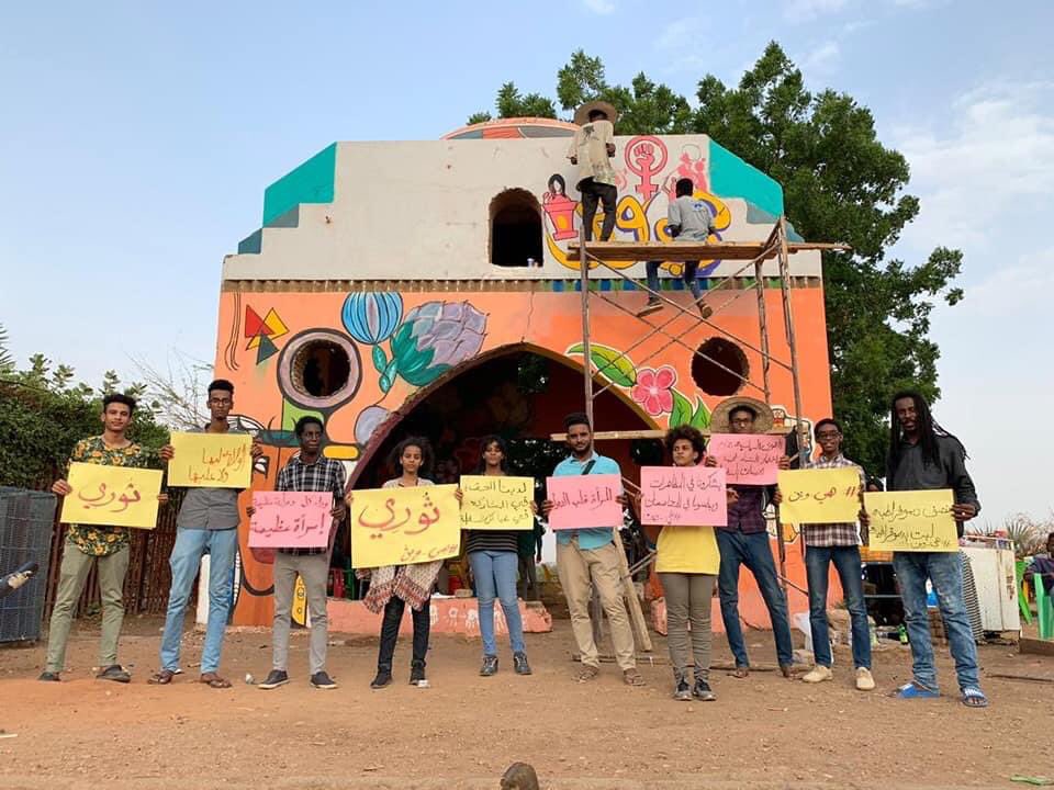 TramaZoul's tweet photo. جانب من فعالية لجنة مقاومة الحارة الخامسة الجريف غرب ومجموعة #colorsudan التي تهدف لإشراك وتمثيل المرأة في المواقع والمناصب القيادية.
#هي_وين
#colorsudan https://t.co/F2RgDCPLMP