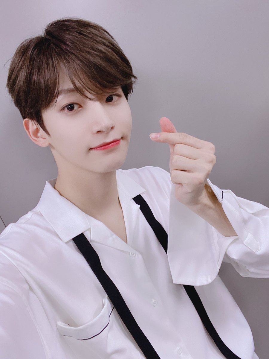 CRAVITY_twt's tweet photo. 러비티~❤️정모는 러비티가 있어서 너무 행복해요☺️ 오늘 스페셜무대도 많이 봐주세요!!
#정모 #러비티 #드림콘서트 https://t.co/yw16eq24Qh
