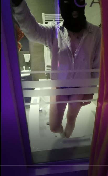 Look what I found in my hotel room? :) video is coming on @Pornhub @PornhubModels https://t.co/PSvLF<a href="/tag/gift"class="tags"><span>#gift</span></a><a href="/tag/xmas"class="tags"><span>#xmas</span></a>