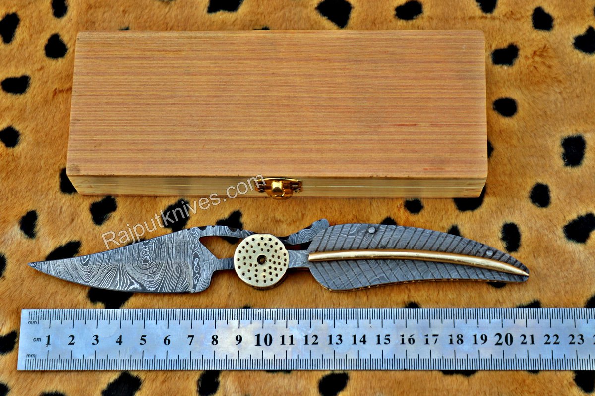 RajputKnives's tweet photo. Hand Forged leaf pocket knife with #damascus_steel engraved brass bolster.
We are making custom knives.
Contact me whatsapp( +923045701960) for more information.
.
Give us a follow @RajputKnives 
Subscribe us on Youtube: Rajput Knives
.
#leafknife #leafpocketknife #rajputknives https://t.co/5rmbivTF5Z