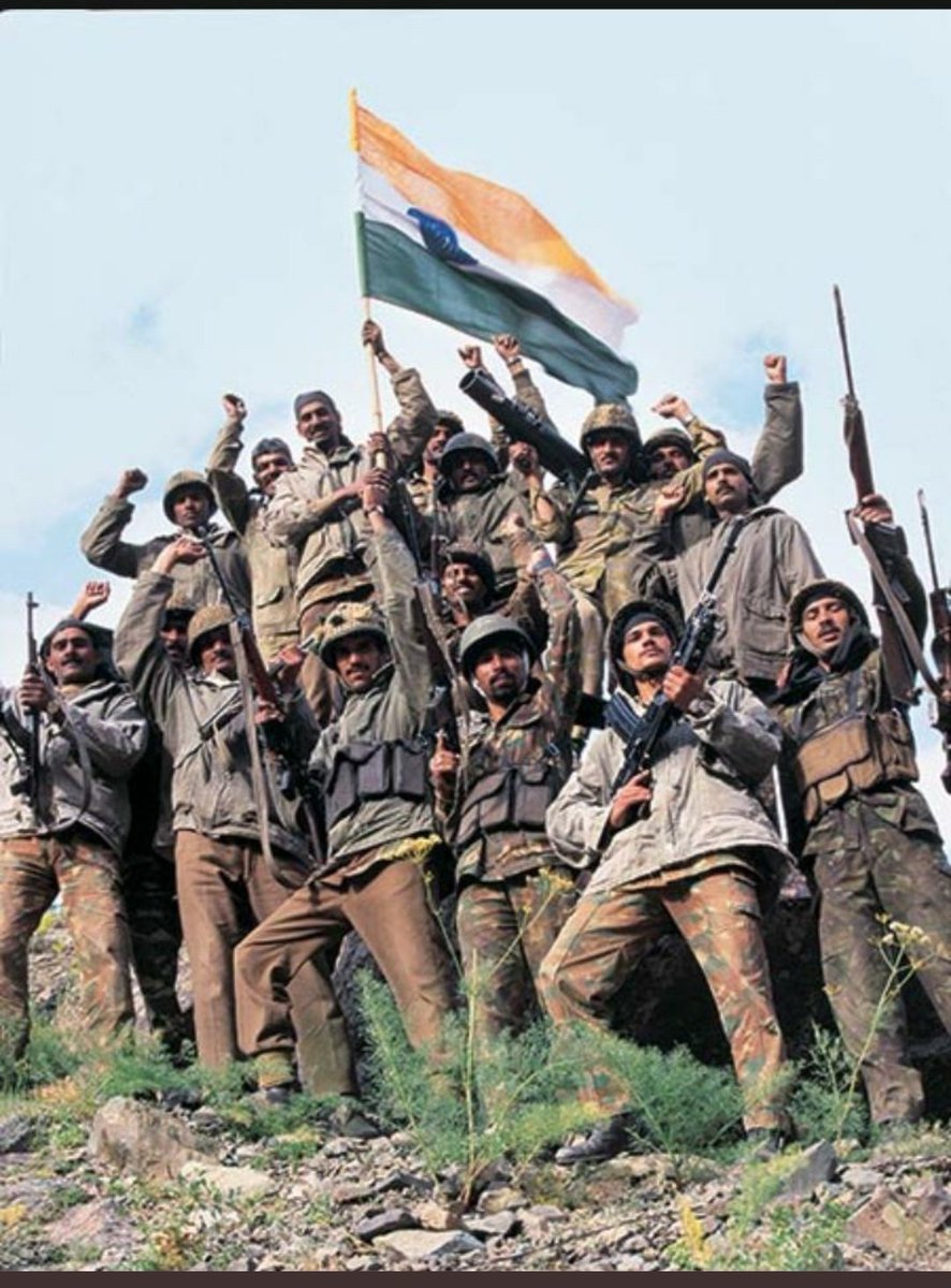 DSheith's tweet photo. On #KargilVijayDiwas, I pay my deepest respect to the memory of all martyrs who have protected our country with their lives. Also salute every soldier and officer for their courage and valour in upholding the honour and integrity of the nation. Jai Hind... Jai Bharat. https://t.co/tRz3plSB5y