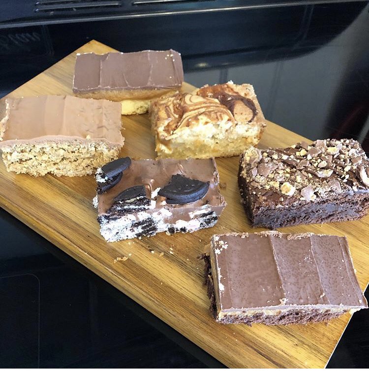 We have some lovely traybakes today not sure if I have the will power #baristalife #specialitycoffee #sweettooth