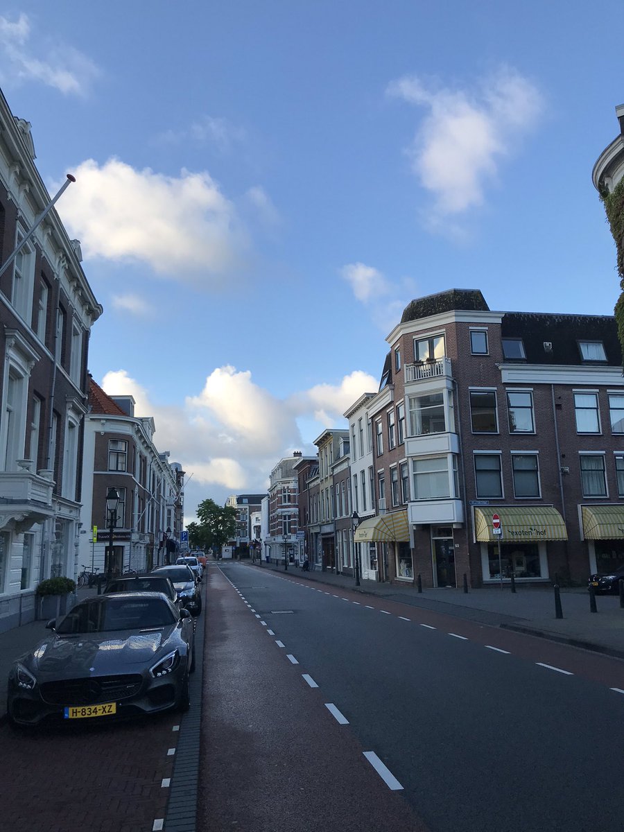 aldrikg's tweet image. Early Sunday morning. Leaving the beautiful city of The Hague.