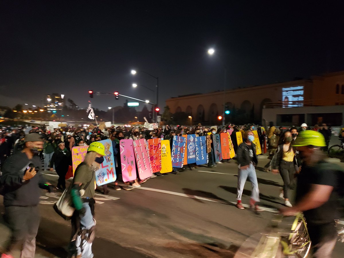 Shields up in Oakland! All out in solidarity with #PortlandProtests and against #TrumpSecretPolice. #oaklandprotest #oaklandprotests