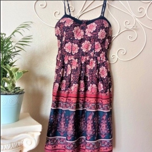 Montage_Decor's tweet photo. So good I had to share! Check out all the items I'm loving on @Poshmarkapp from @sherri_sher @aylemartine @Aygulia1 #poshmark #fashion #style #shopmycloset #betseyjohnson #bandofgypsies #orderplus: https://t.co/OPu5zyzRRZ https://t.co/TEVHsX6Cnx
