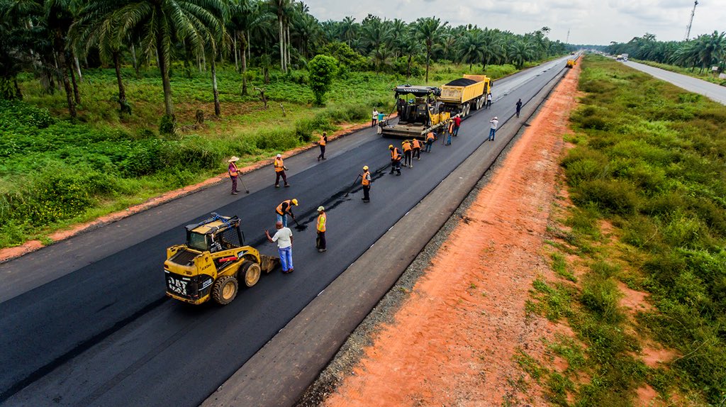 (2) RECONSTRUCTION OF ENUGU-PORT HARCOURT DUAL CARRIAGEWAY: (SECTION II – UMUAHIA TO ABA)Contractor: Arab Contractors LtdContract Sum: N50.89bnCurrent Completion Level: 36.21%2020 SUKUK Payment: N5.5bnCarriageway ConstructionKms Covered (2020): 25.75km