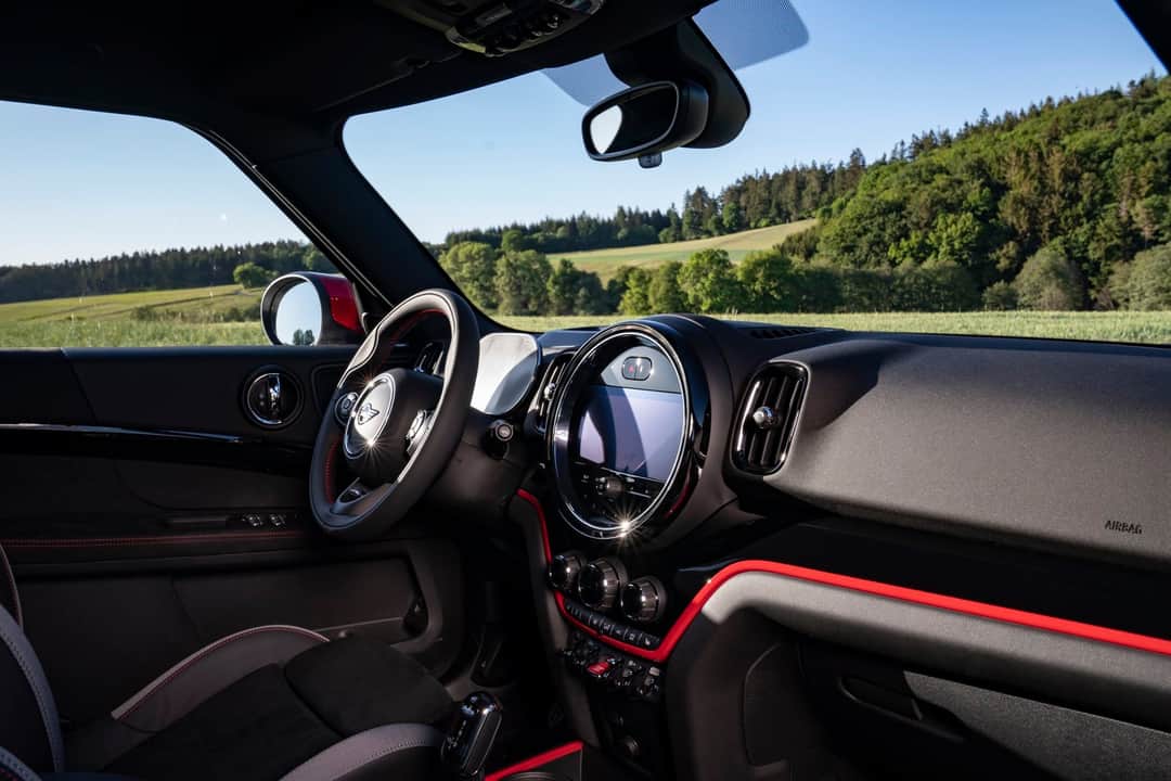 themotoop's tweet photo. Launching this November, the track focused #Mini #Countryman with practicality like no other hatch. 
Most powerful 4-cyl yet, with 306hp &amp; 450Nm, making it hit the ton in just 5.1 seconds with 4wd as well.
#jcw #johncooperworks #4wd #TheMotoOP #Bhubaneswar https://t.co/kOluUzi79e