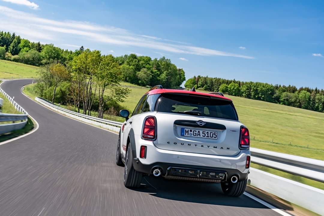 themotoop's tweet photo. Launching this November, the track focused #Mini #Countryman with practicality like no other hatch. 
Most powerful 4-cyl yet, with 306hp &amp; 450Nm, making it hit the ton in just 5.1 seconds with 4wd as well.
#jcw #johncooperworks #4wd #TheMotoOP #Bhubaneswar https://t.co/kOluUzi79e